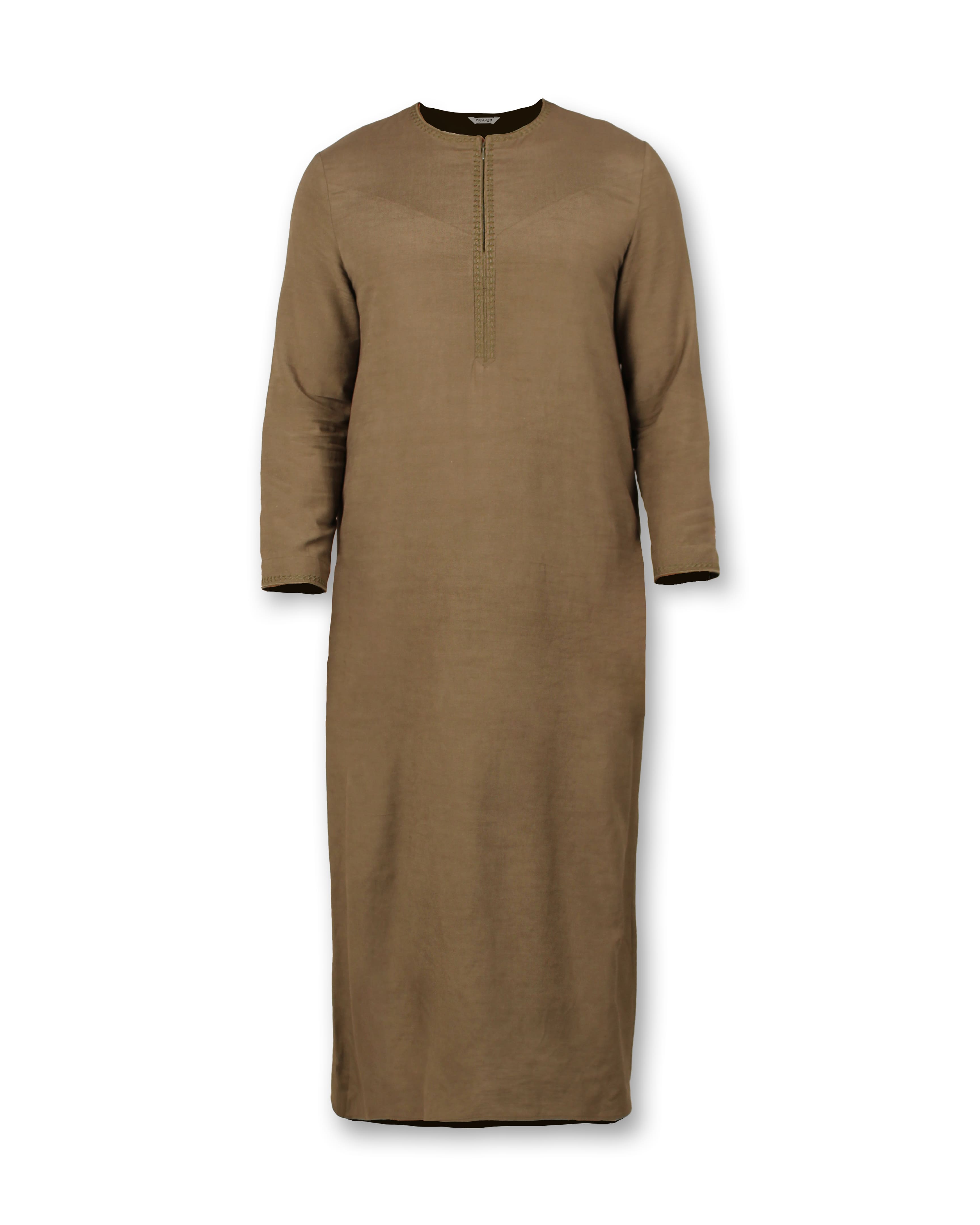 Produktbild des Cedar Thobe in Olivgrün – schlichte islamische Herrenmode mit Stil